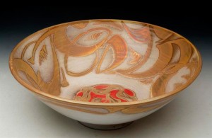 Large bowl with amber-silver and copper-red vapoured lustre decoration, 1998 - Alan Caiger-Smith - Credits: www.catalogue-host.co.uk