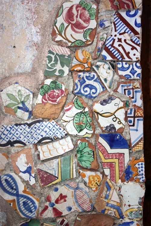 Sicilian tile shards plastered on the wall - detail