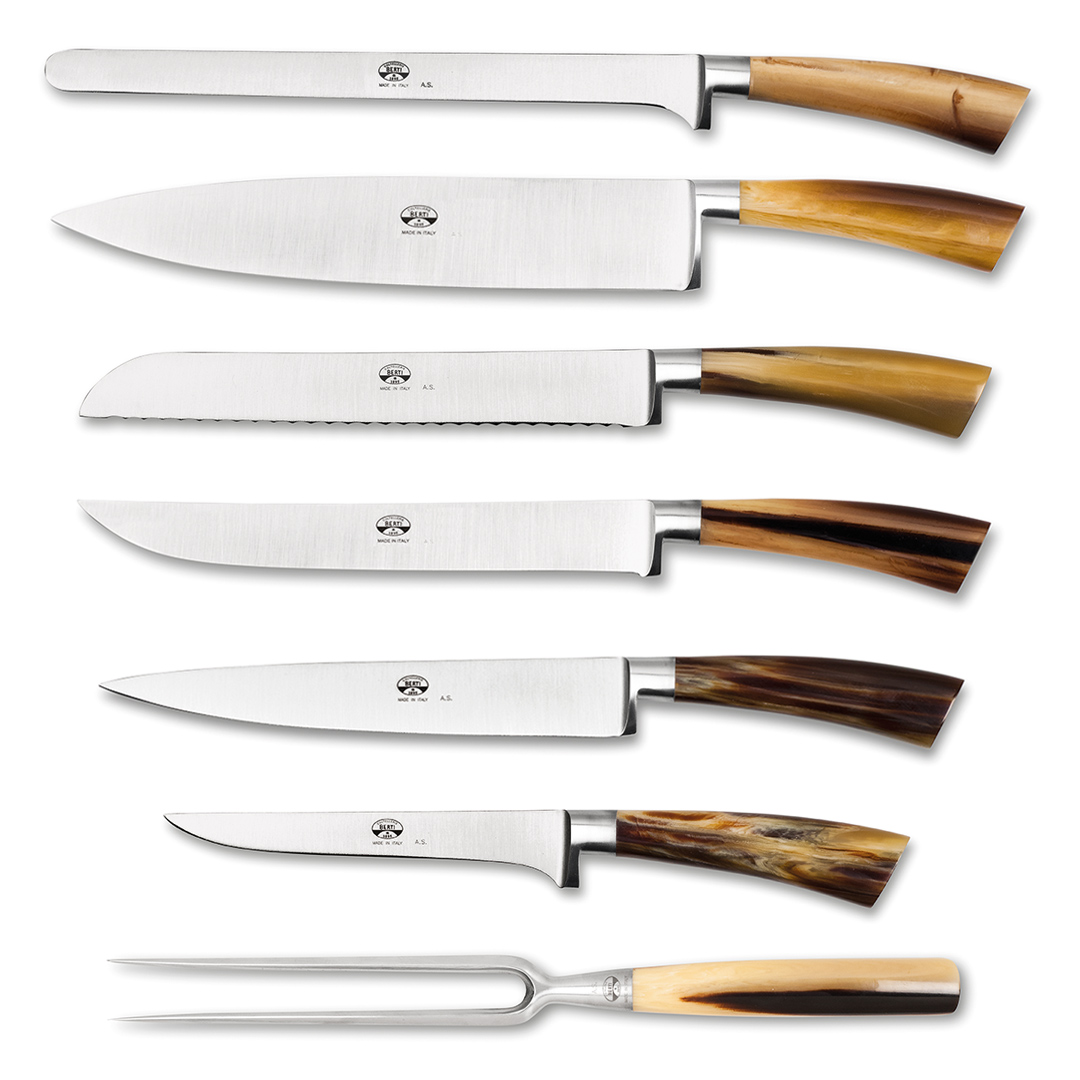 Il Trinciante Small Set of Knives with Cornotech Handle